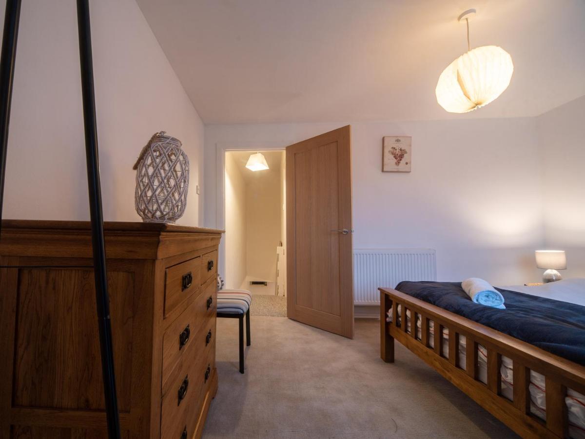 Апартаменти Castle View - Flat In Mumbles - Free Parking Oystermouth Екстер'єр фото